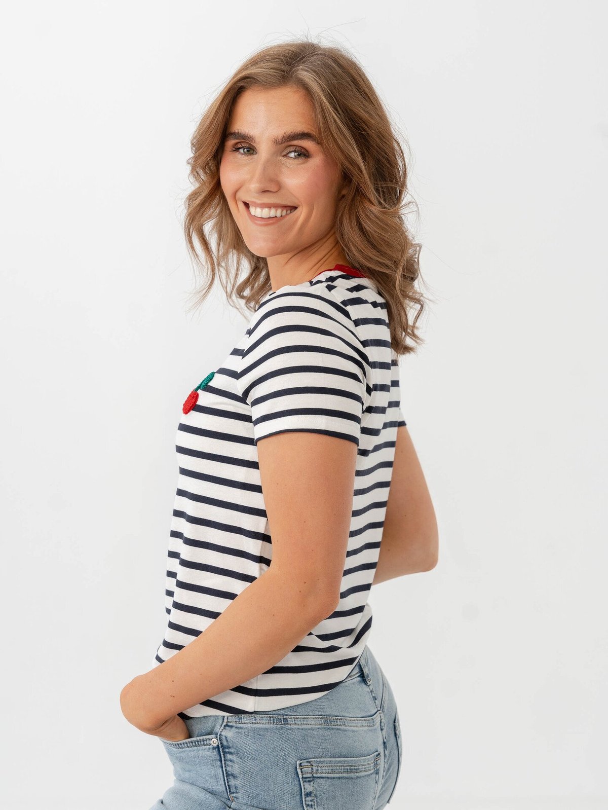 Only Heart Short Sleeve Tee Cloud Dancer Night Sky / Red Cherry