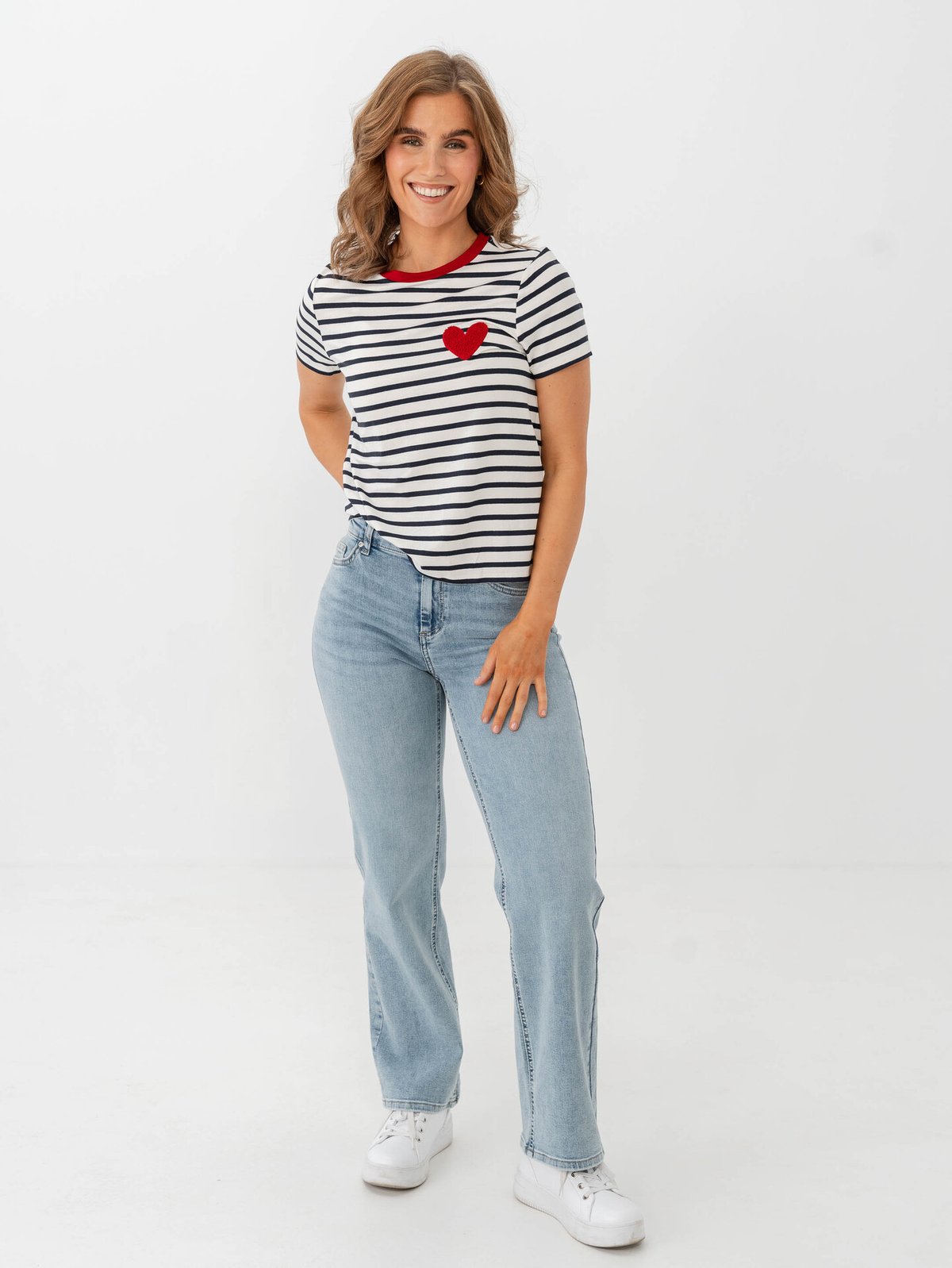 Only Heart Short Sleeve Tee Cloud Dancer Night Sky / Red Cherry