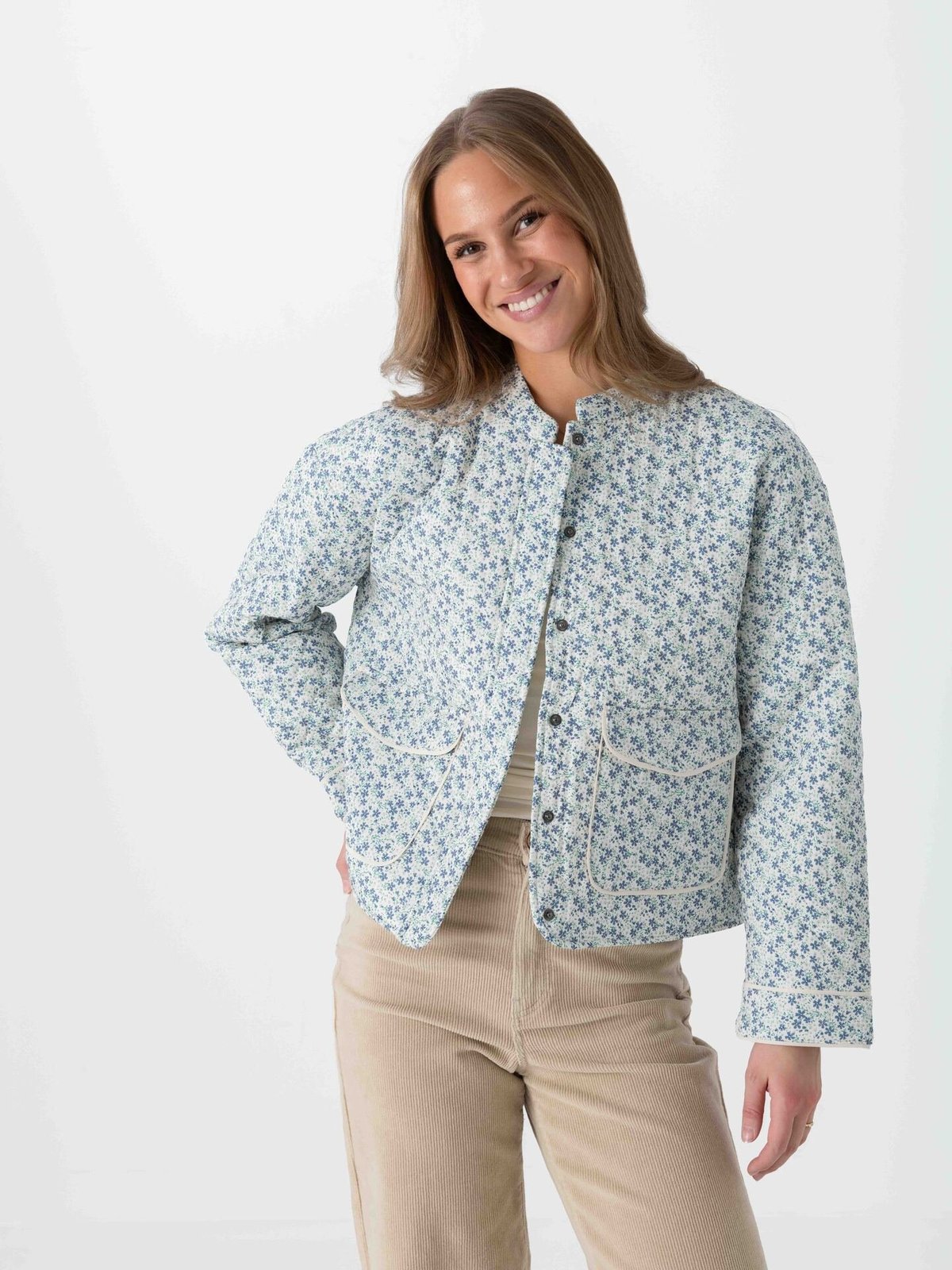Only Hallie Quilted Jacket Cloud Dancer / Blue Ditsy