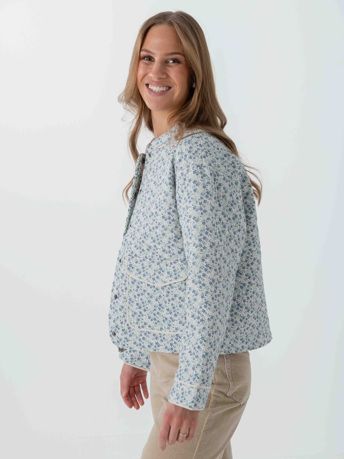 Only Hallie Quilted Jacket Cloud Dancer / Blue Ditsy