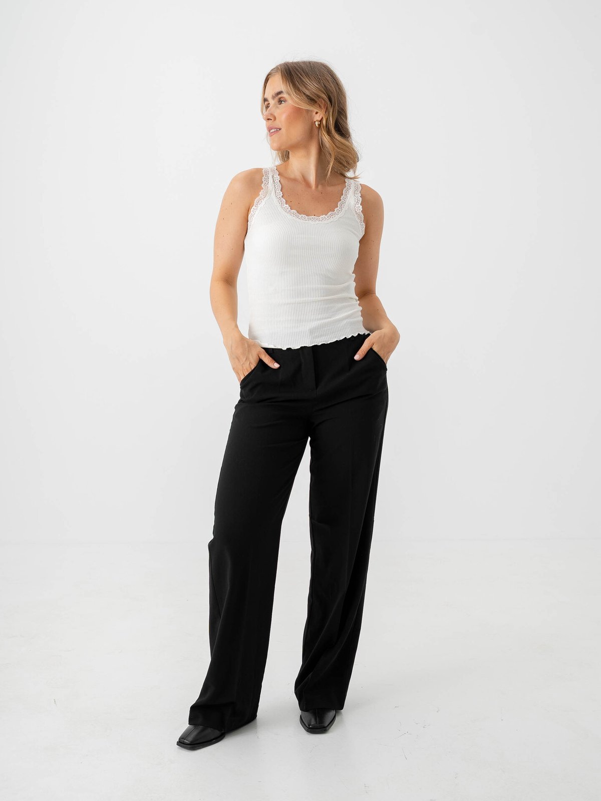 Only Sara Sharai Lace Tank Top Cloud Dancer