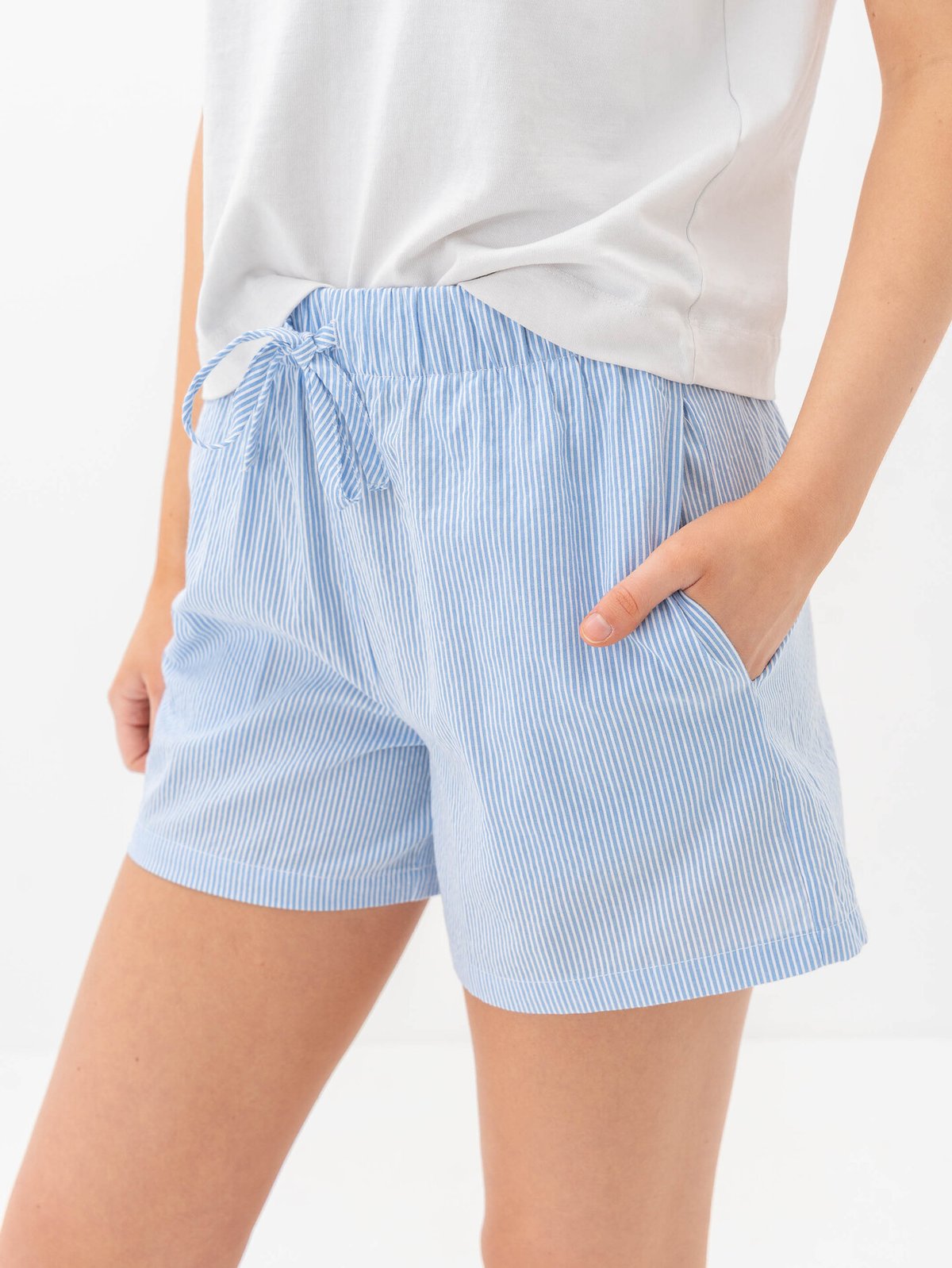 Only Augusta Shorts Cloud Dancer / Blue Stripes