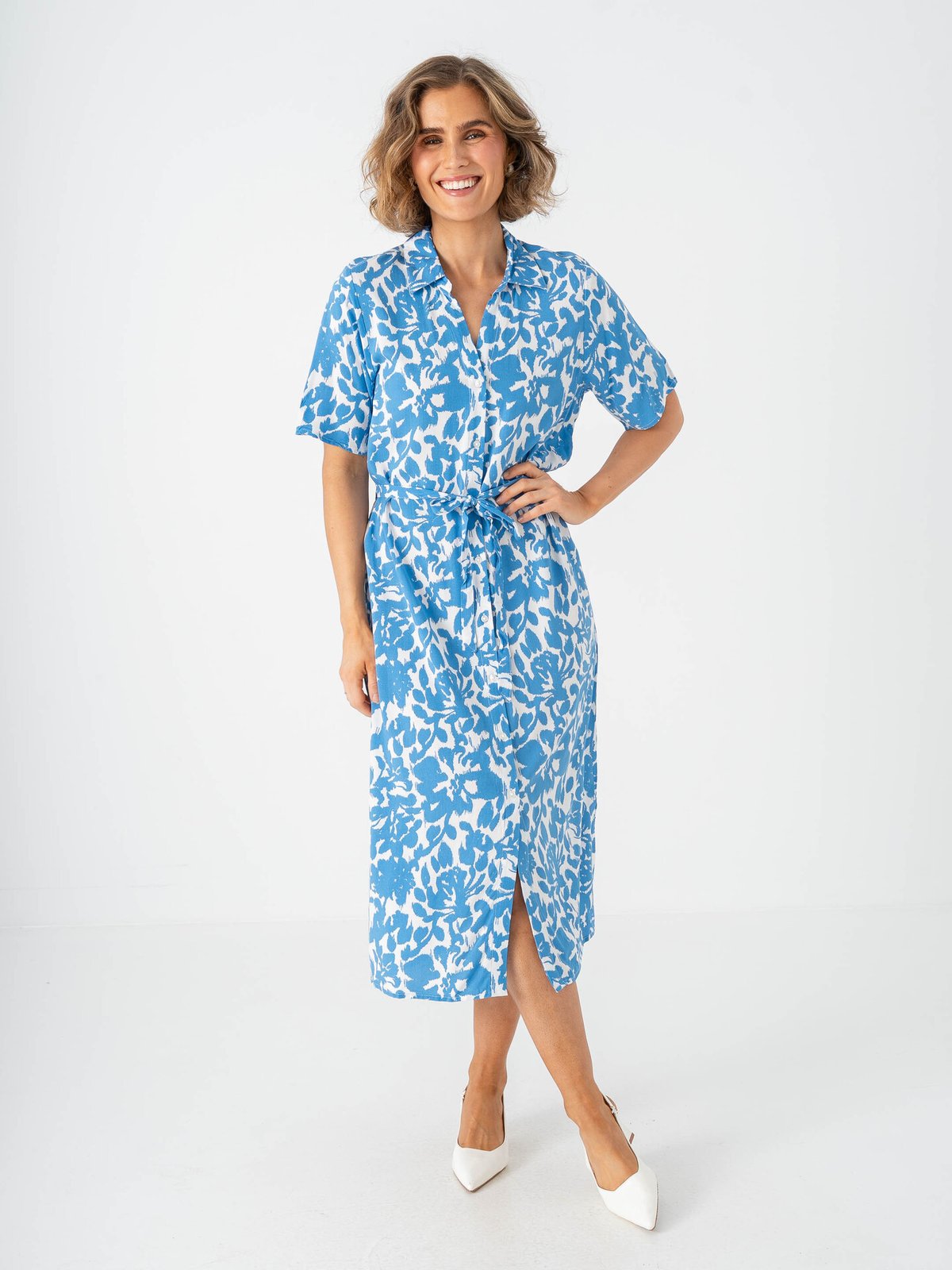 Only Yasmin Short Sleeve Shirt Dress Cloud Dancer / Tania Flower / Nebulas Blue