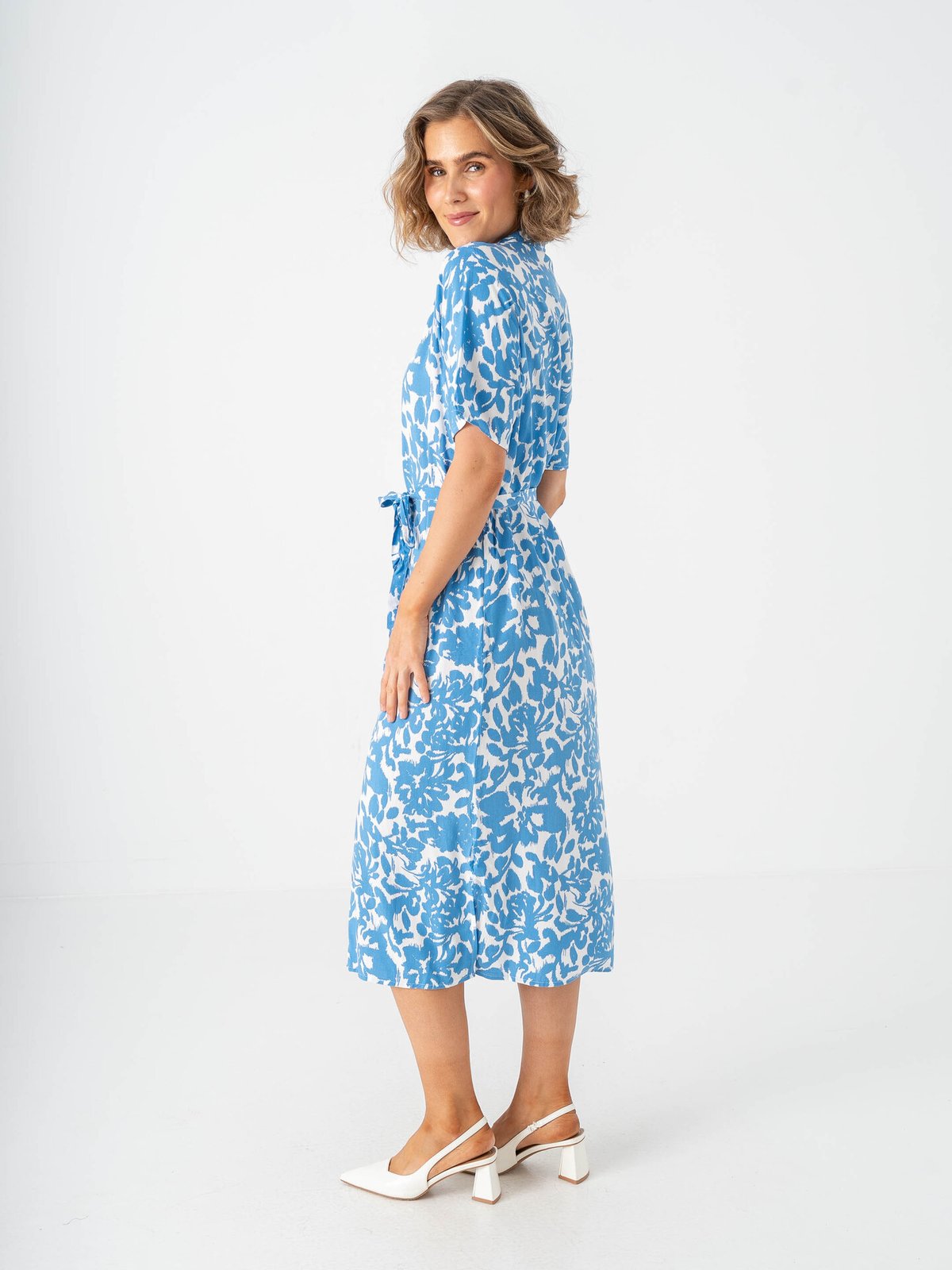 Only Yasmin Short Sleeve Shirt Dress Cloud Dancer / Tania Flower / Nebulas Blue