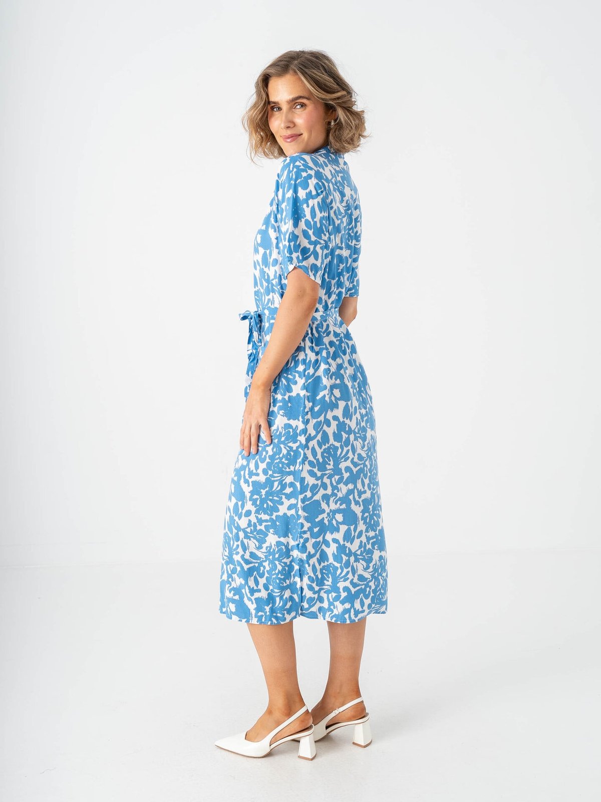 Only Yasmin Short Sleeve Shirt Dress Cloud Dancer / Tania Flower / Nebulas Blue