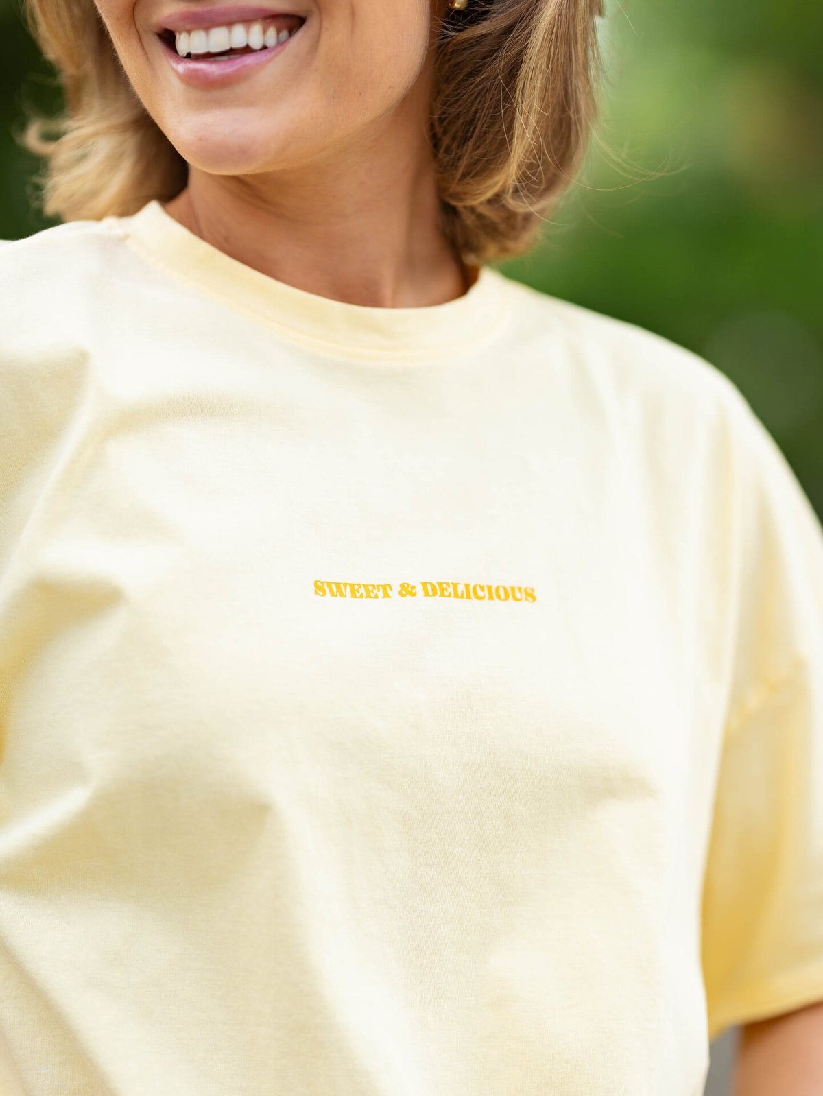 Only Kinna Short Sleeve Oversize Top Sunlight Pineapple tropical jungle