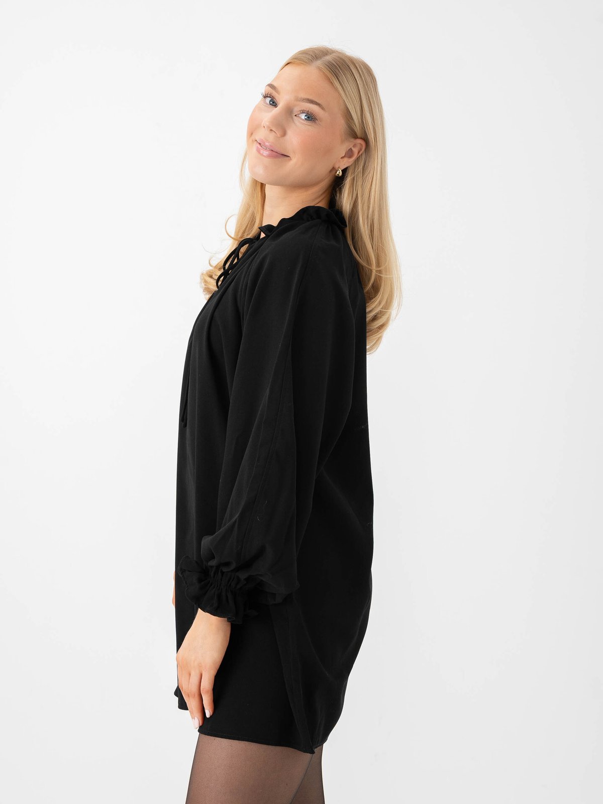 Only Fayce Long Sleeve Short Loose Dress Black