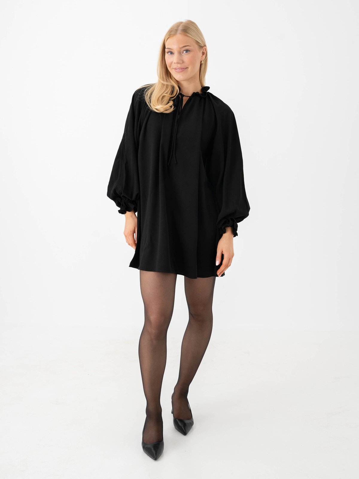 Only Fayce Long Sleeve Short Loose Dress Black