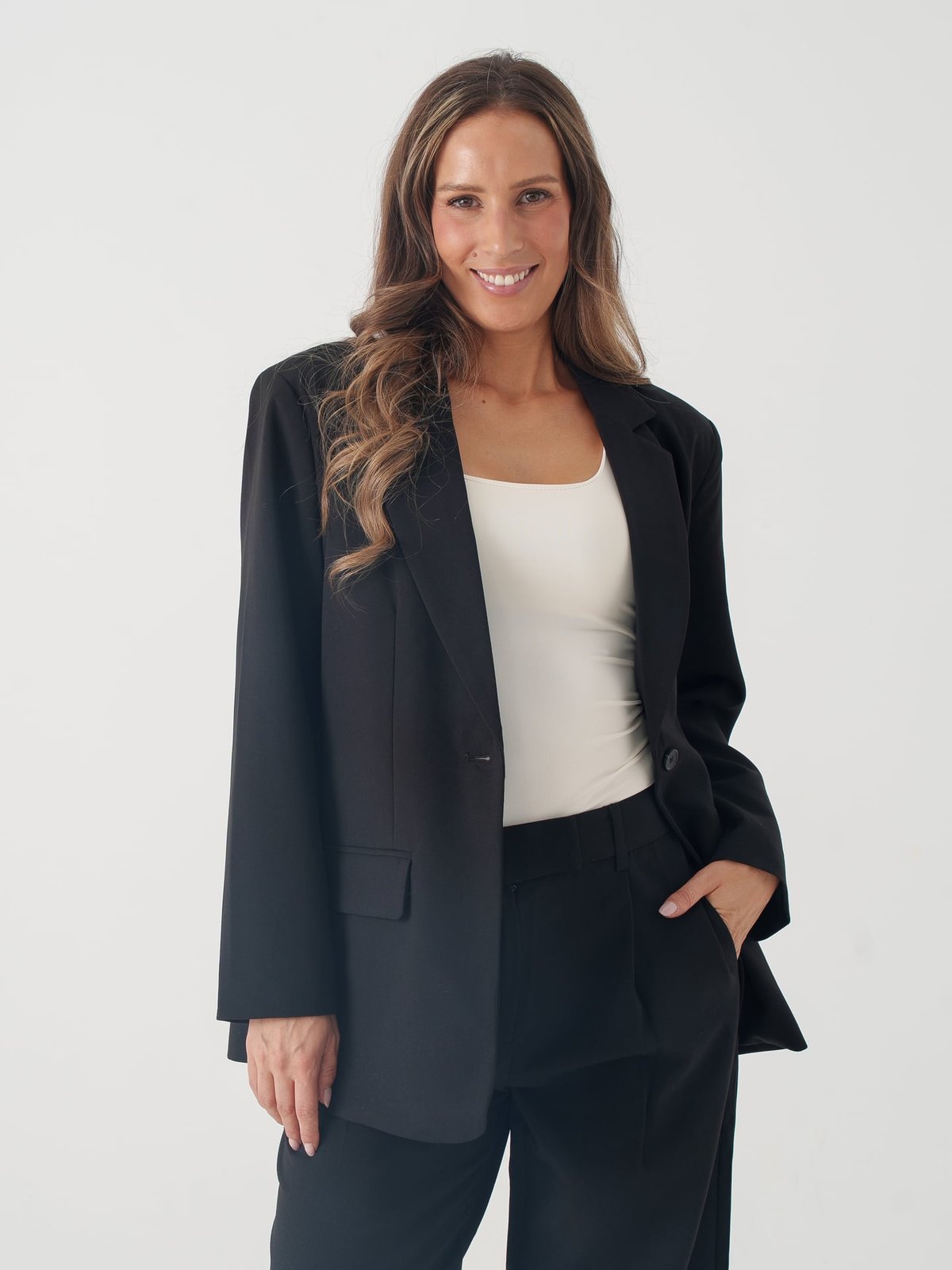 Only Linda Raven Long Sleeve BF Blazer Black
