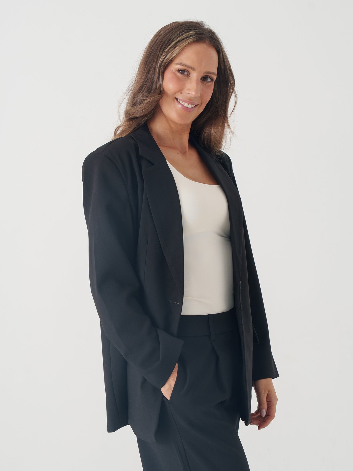 Only Linda Raven Long Sleeve BF Blazer Black