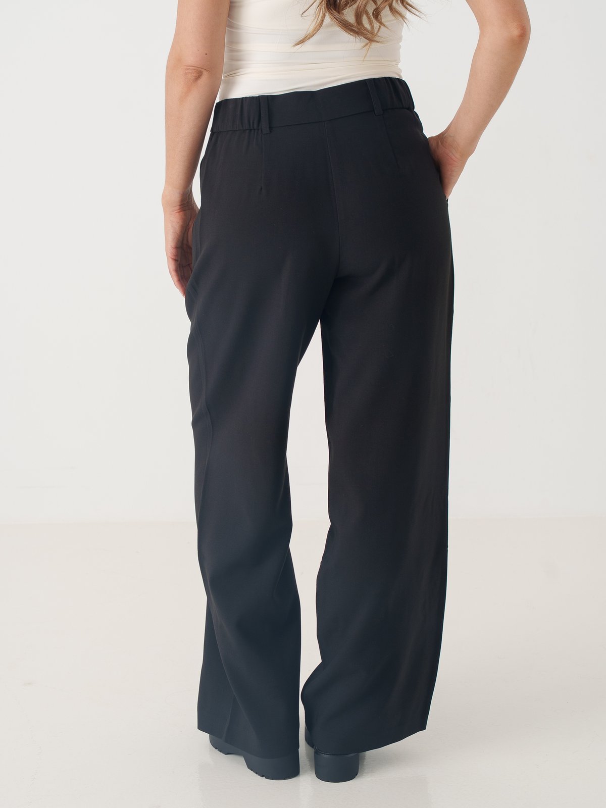 Only Linda Raven High Waist Straight Pant Sort