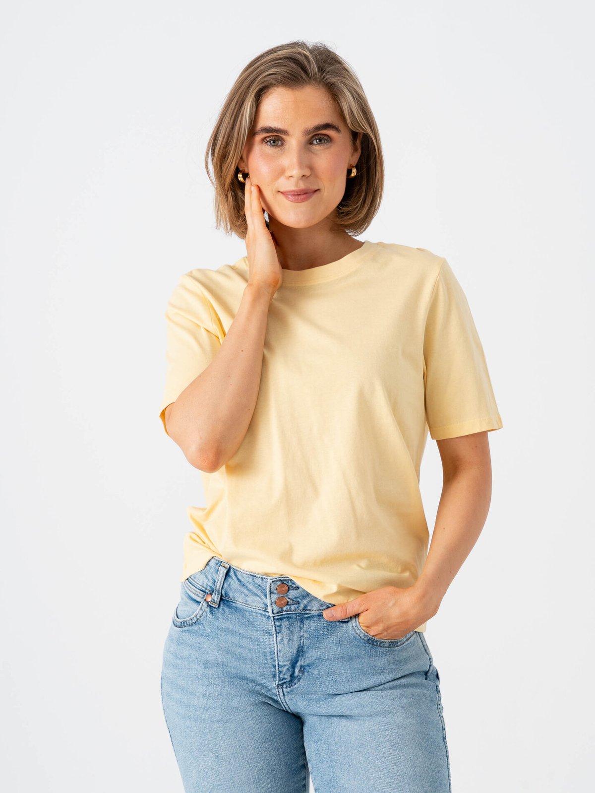Only Happy Life Short Sleeve O-Neck Tee Sunlight