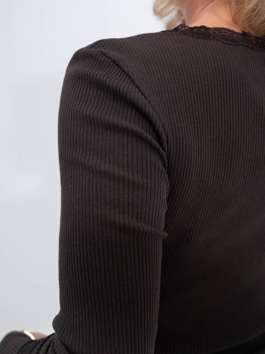 Only Sara Sharai Long Sleeve V-Neck Top Chocolate Torte