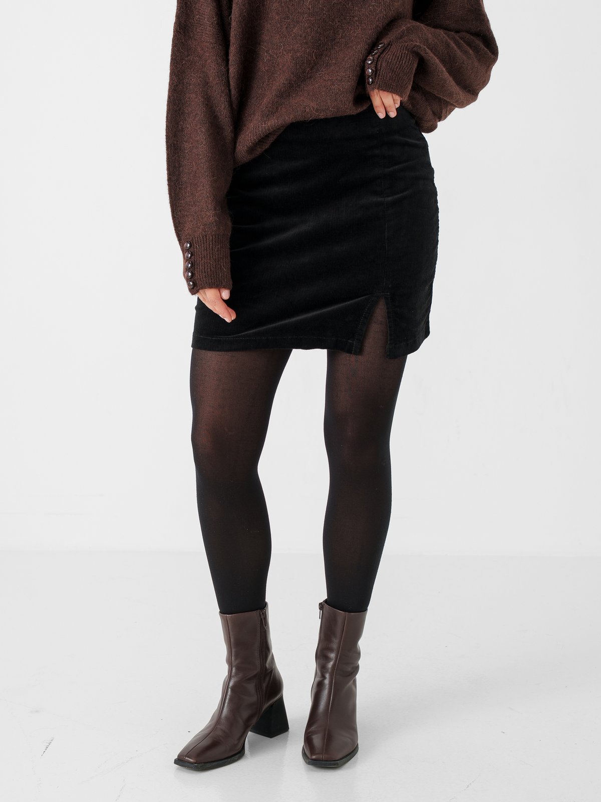 Only Flora High Waist Cord Short Slit Skirt Black