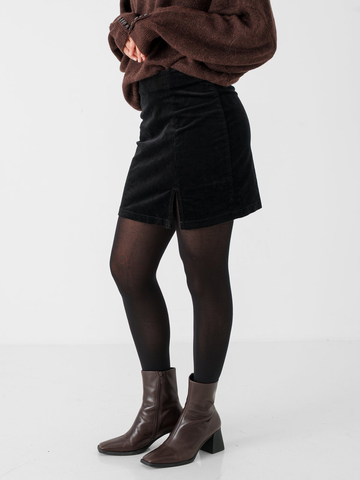 Only Flora High Waist Cord Short Slit Skirt Black