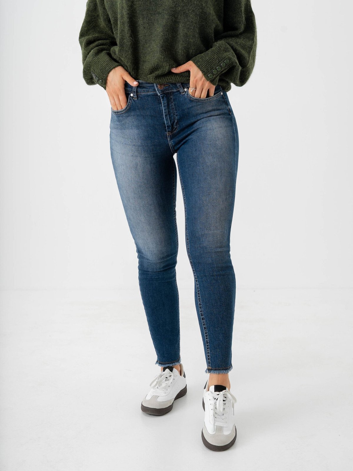 Only Blush Mid RW Denim Dark Medium Blue Denim