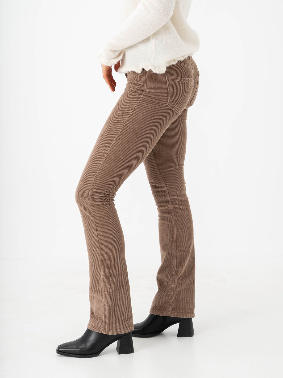 Only Mary-Global Mid Cord Flared Pant Fossil
