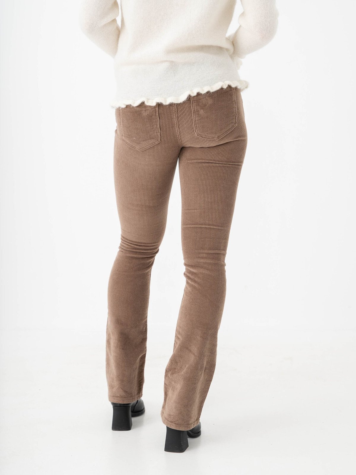 Only Mary-Global Mid Cord Flared Pant Fossil