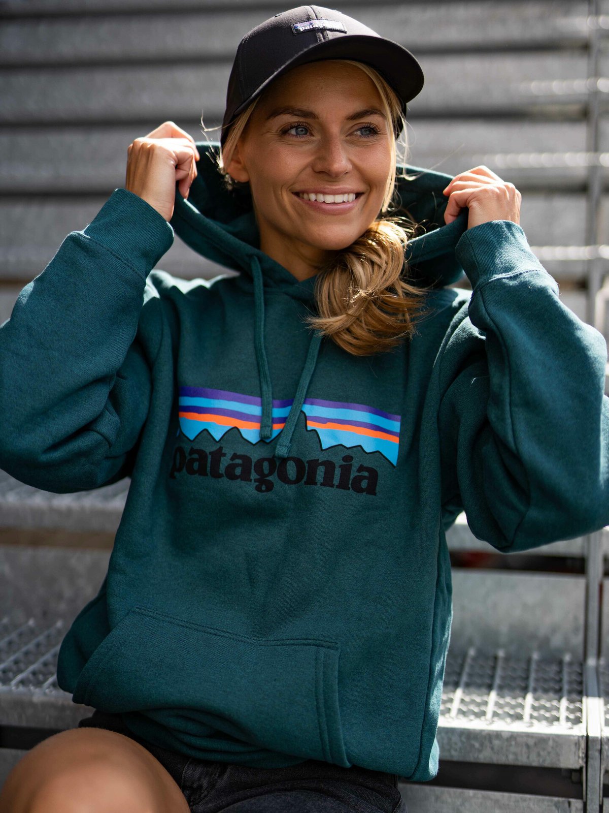 Patagonia P-6 Logo Uprisal Hoody Borealis Green