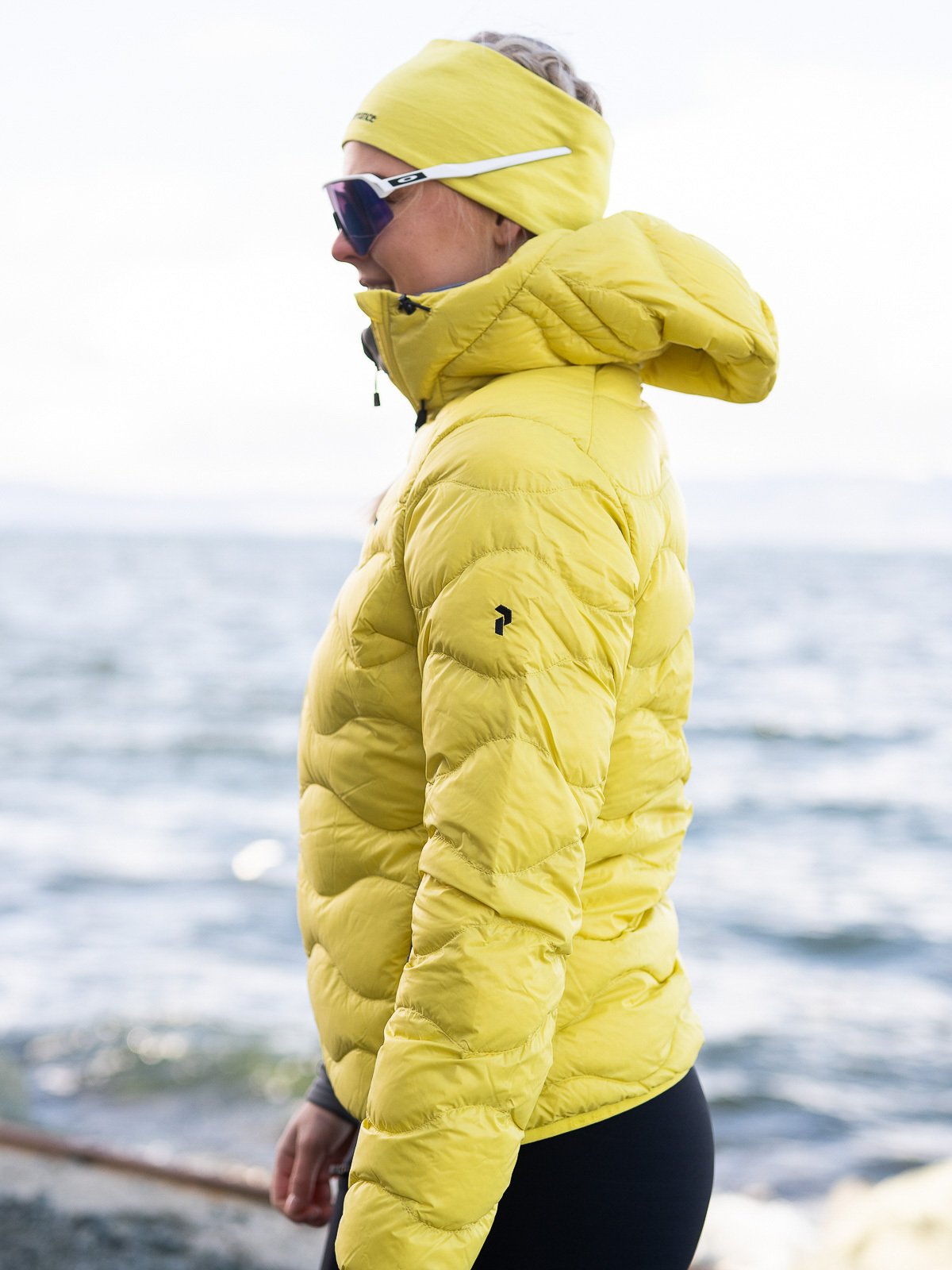 Peak Performance W Helium Down Hood Jacket Canary Lime