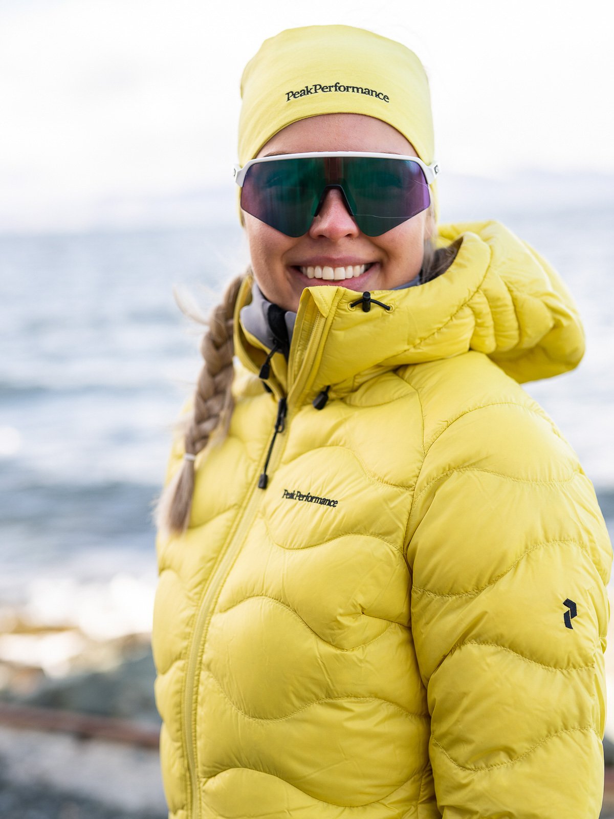 Peak Performance W Helium Down Hood Jacket Canary Lime