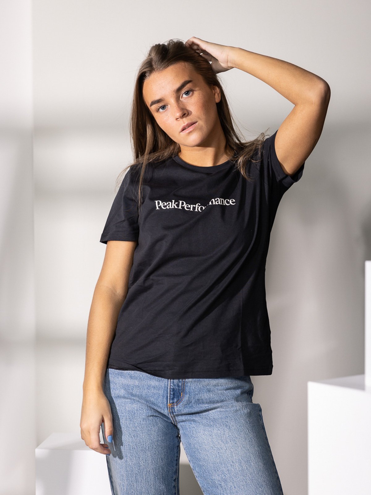 Peak Performance Ground Tee Black
