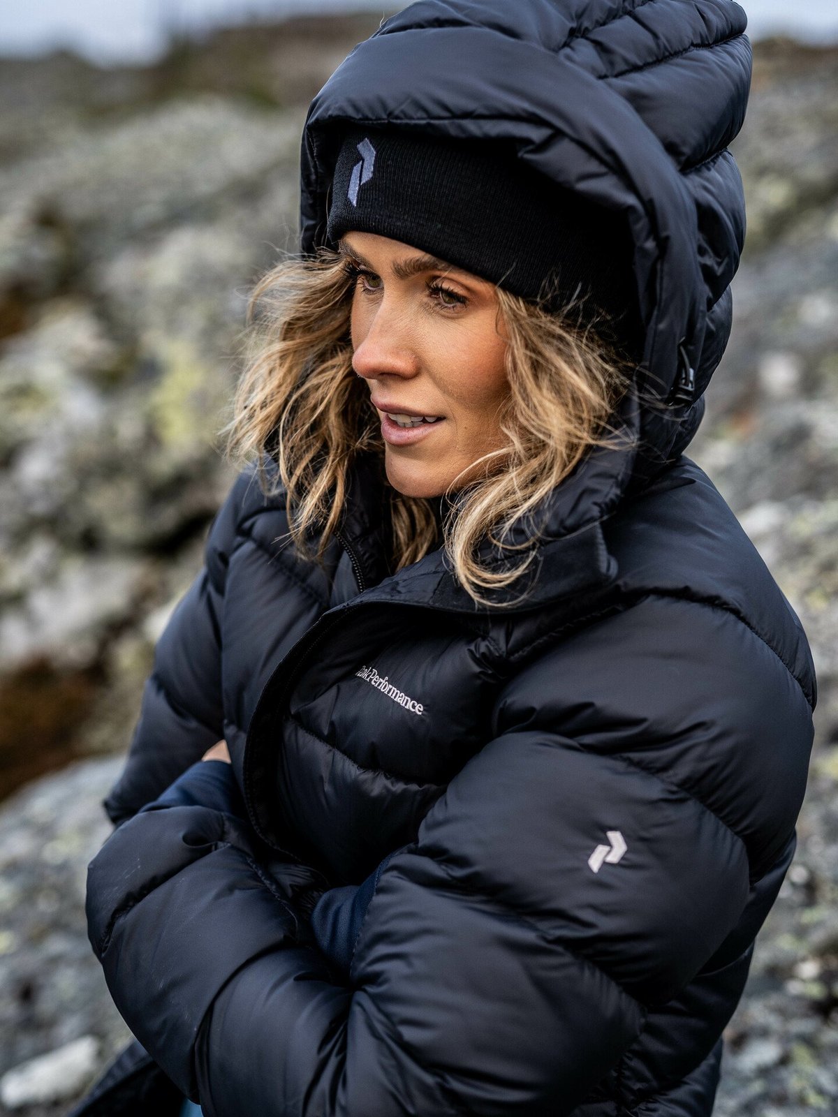 Peak Performance Down Hood Jacket Black