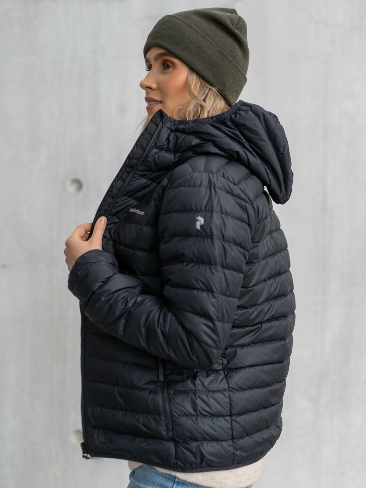 Peak Performance Down Liner Hood Jacket Black