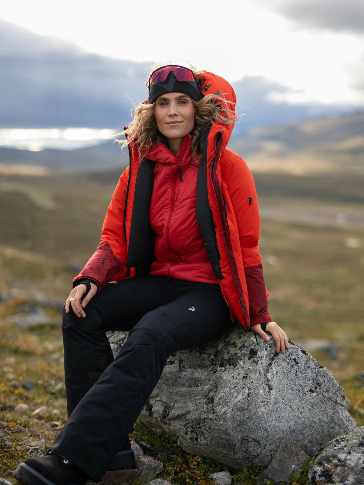 Peak Performance Insulated Liner Hood Racing Red