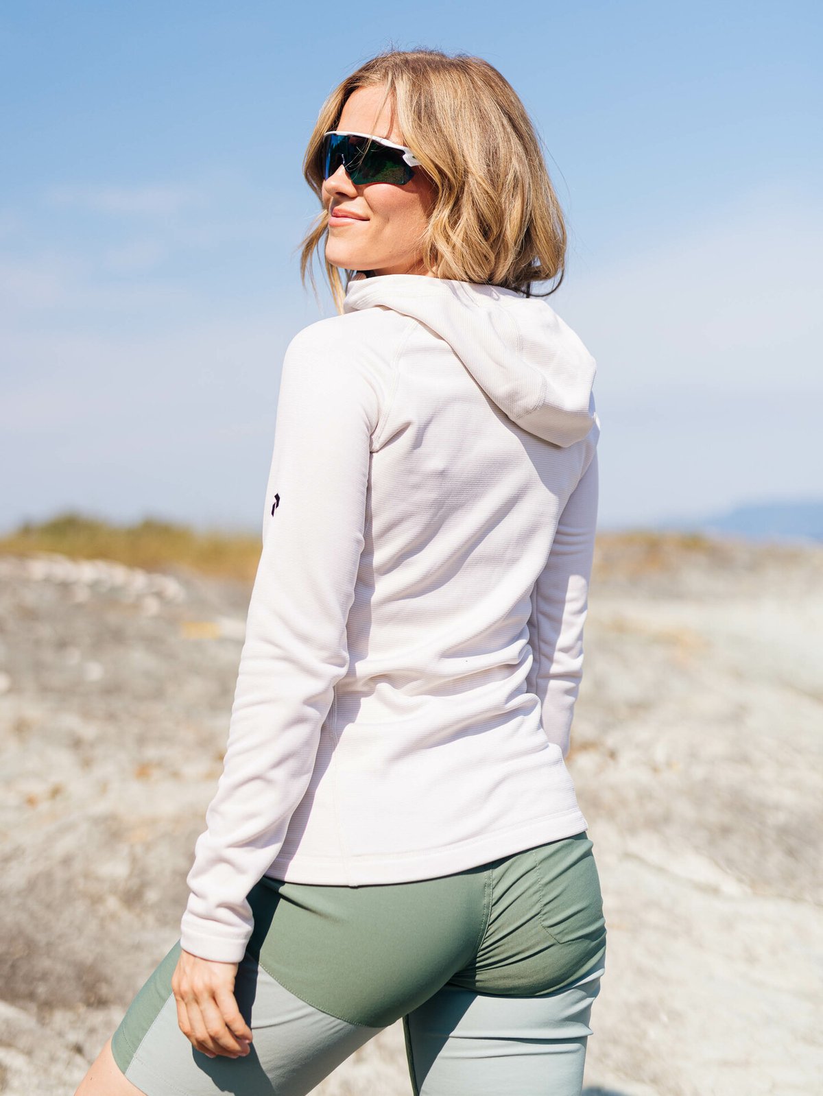 Peak Performance Midlayer Zip Hood Offwhite