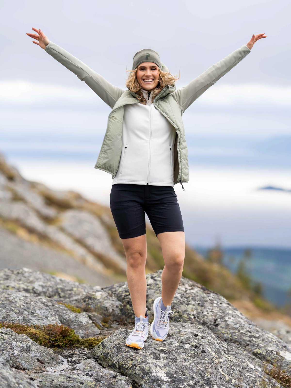 Peak Performance Rider Mid Zip Jacket Off White / Black