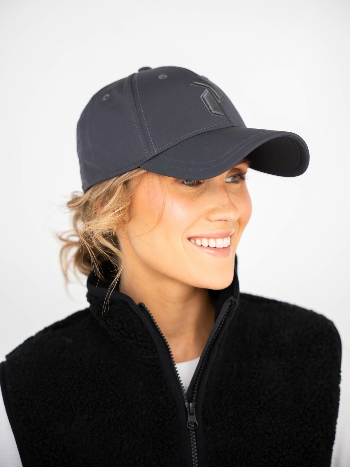 Peak Performance Logo Cap Grå