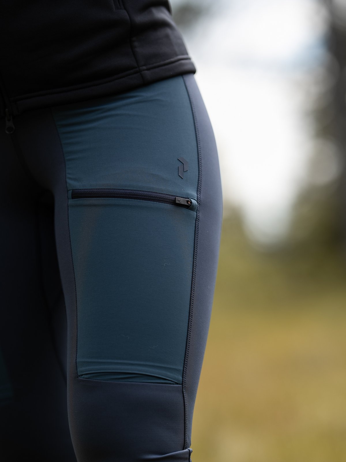 Peak Performance Vislight Track Tights Salute Blue (2AC) / Blue Steel (2Z8)