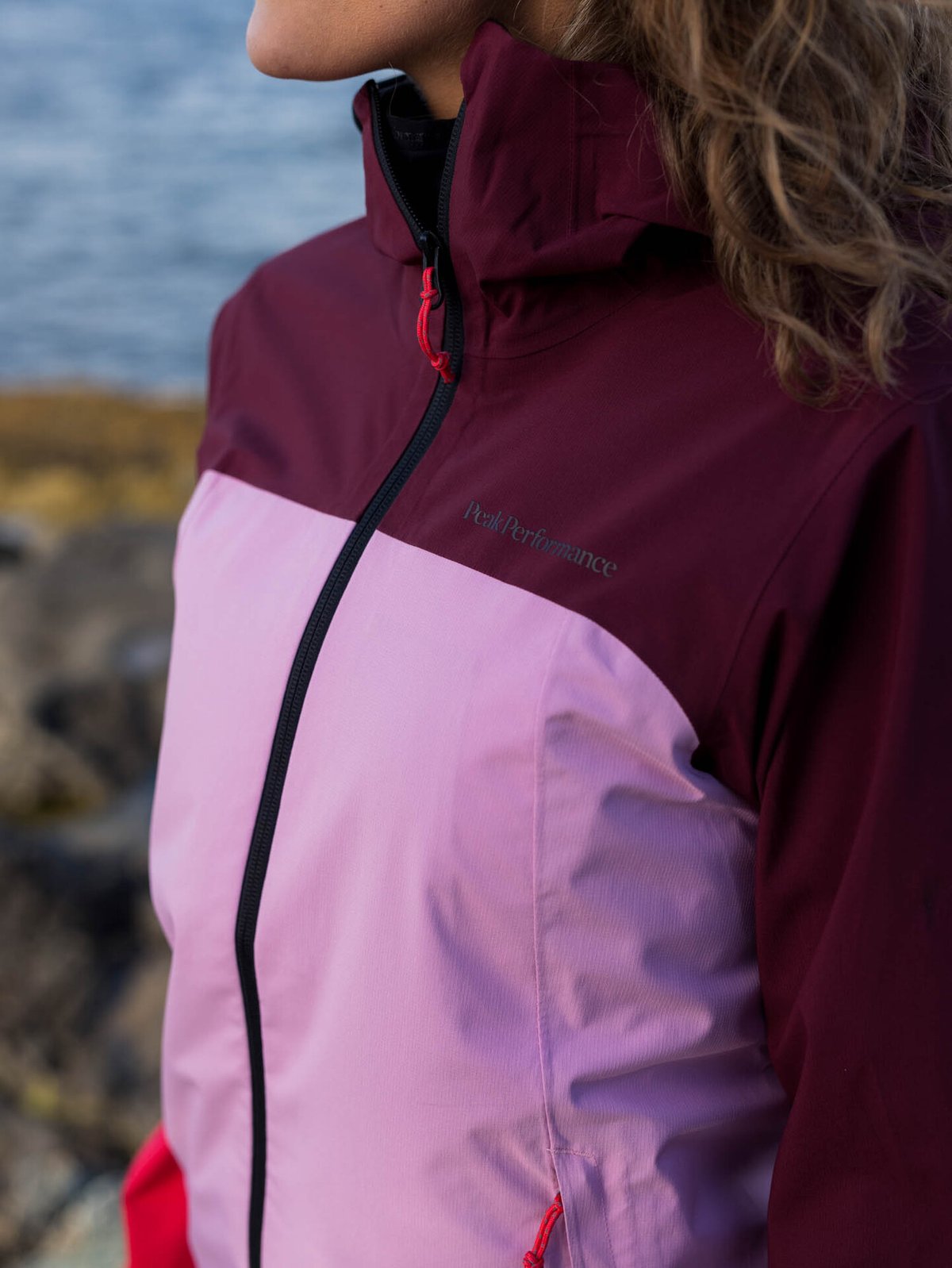 Peak Performance Trail Hipe Shell Jacket Obscure / Morning Dew