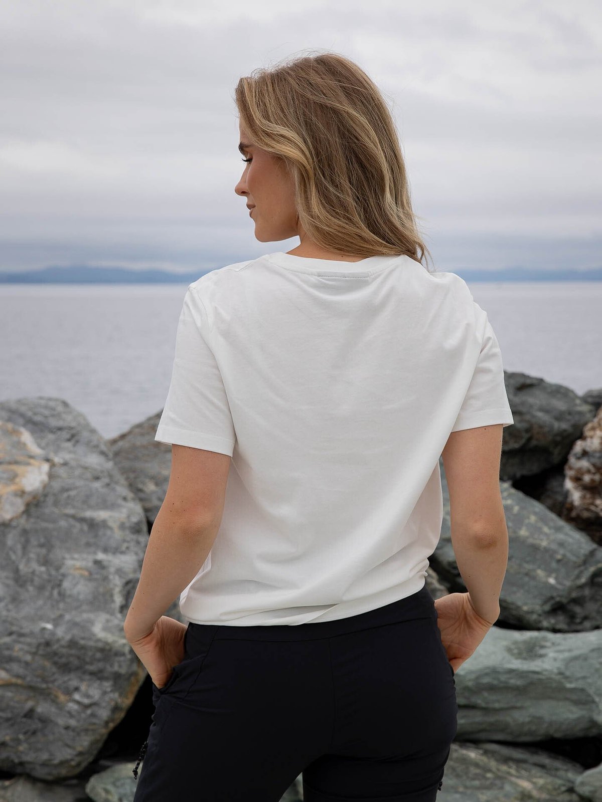 Peak Performance Big Logo Tee Offwhite