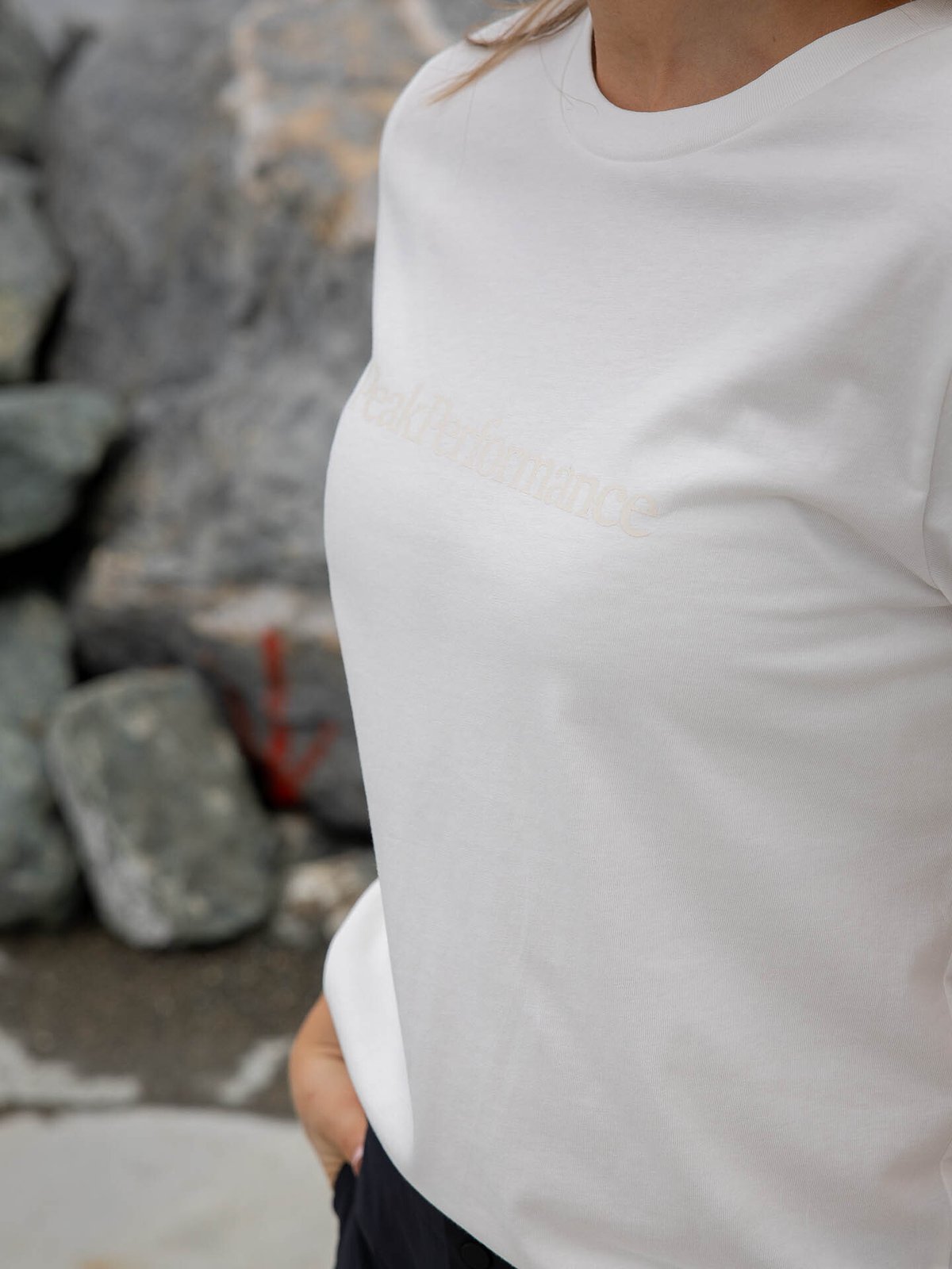 Peak Performance Big Logo Tee Offwhite