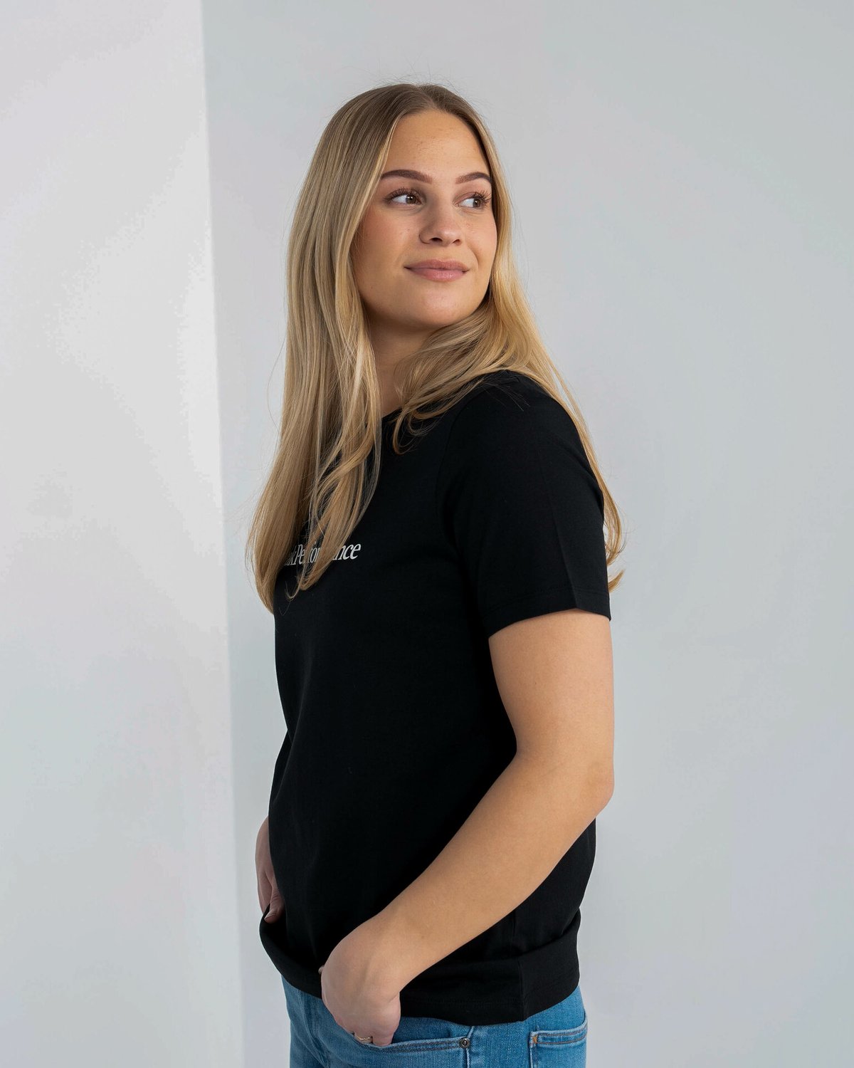 Peak Performance Big Logo Tee Black