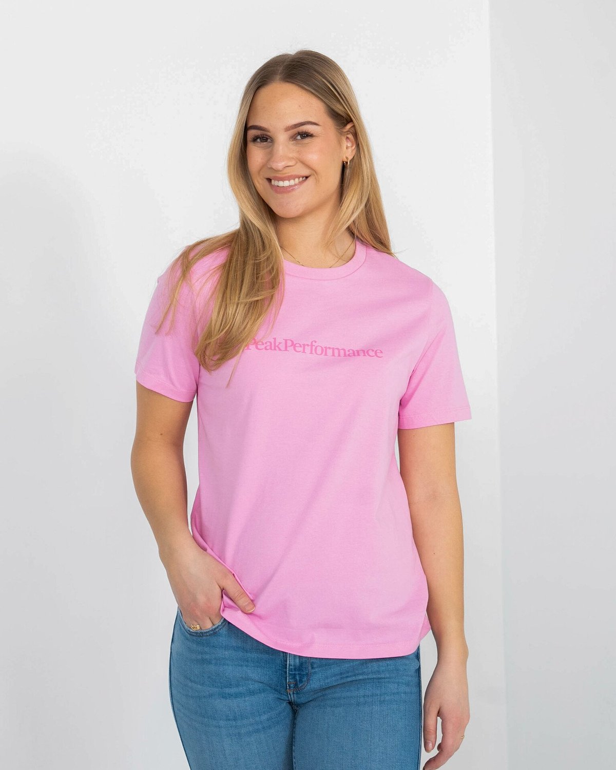 Peak Performance Big Logo Tee Morning dew