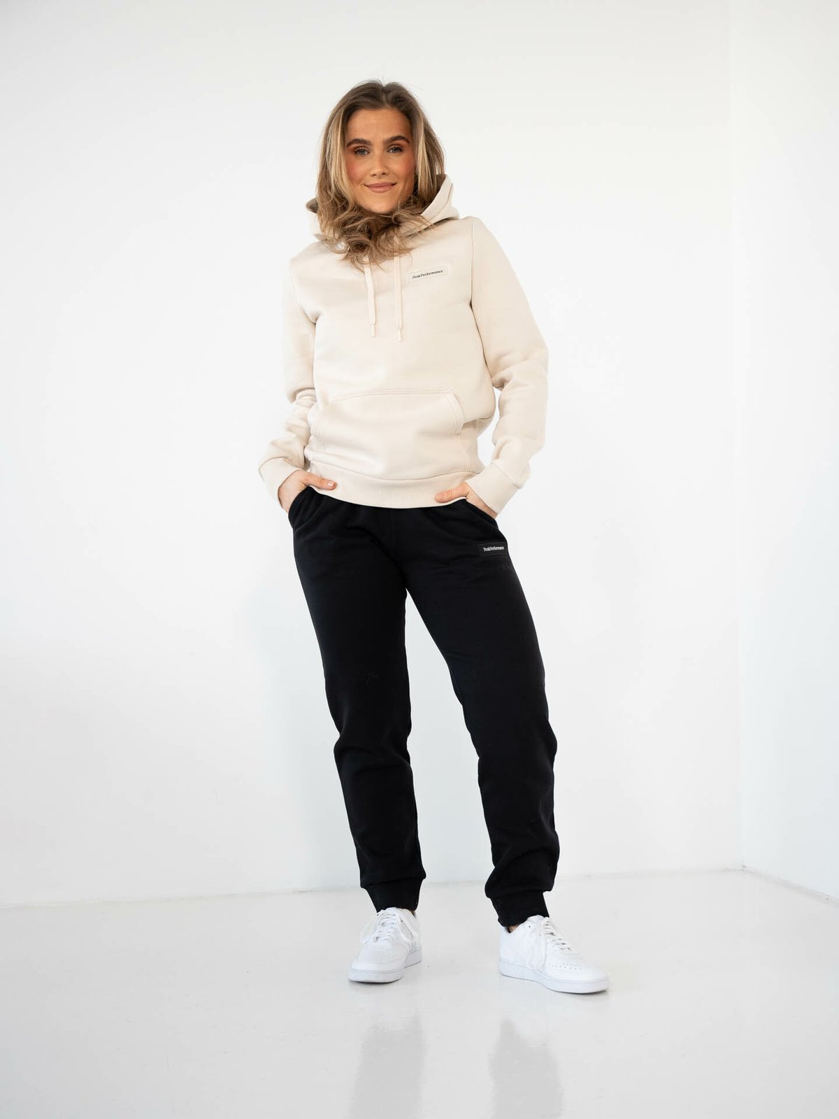 Peak Performance Logo Sweatpants Black