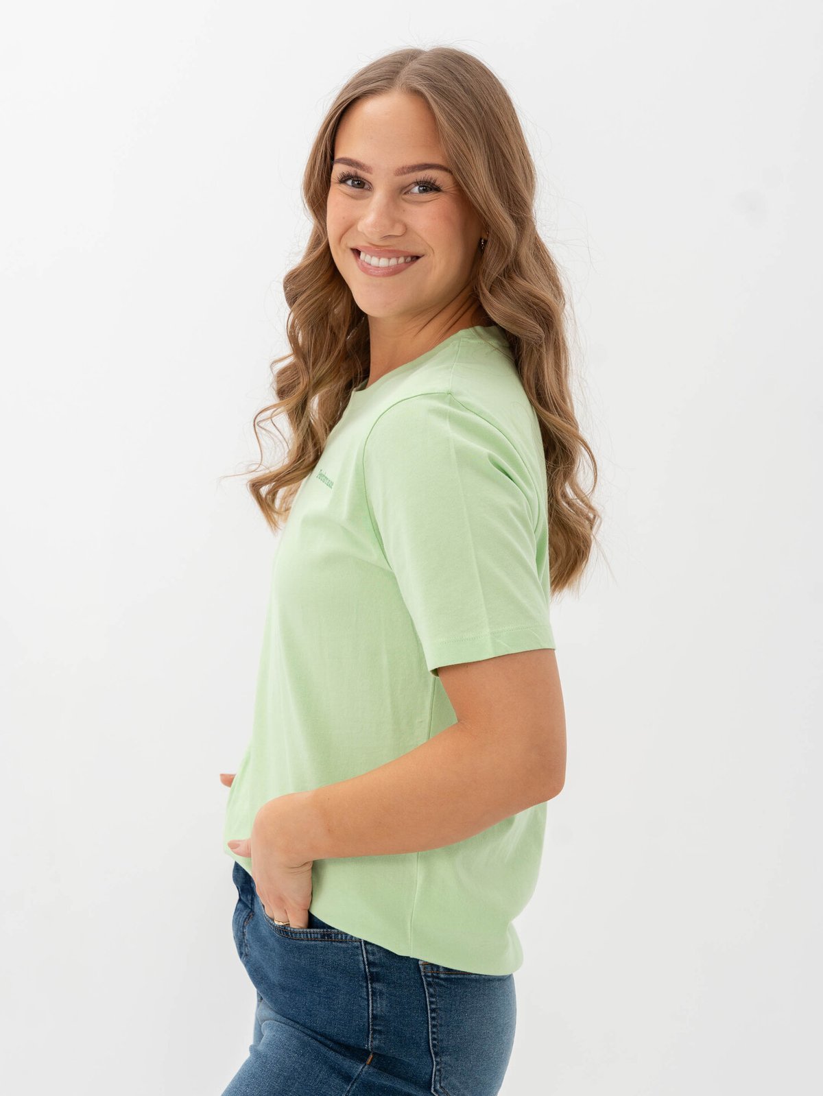 Peak Performance Original Small Logo Tee Vivid Green