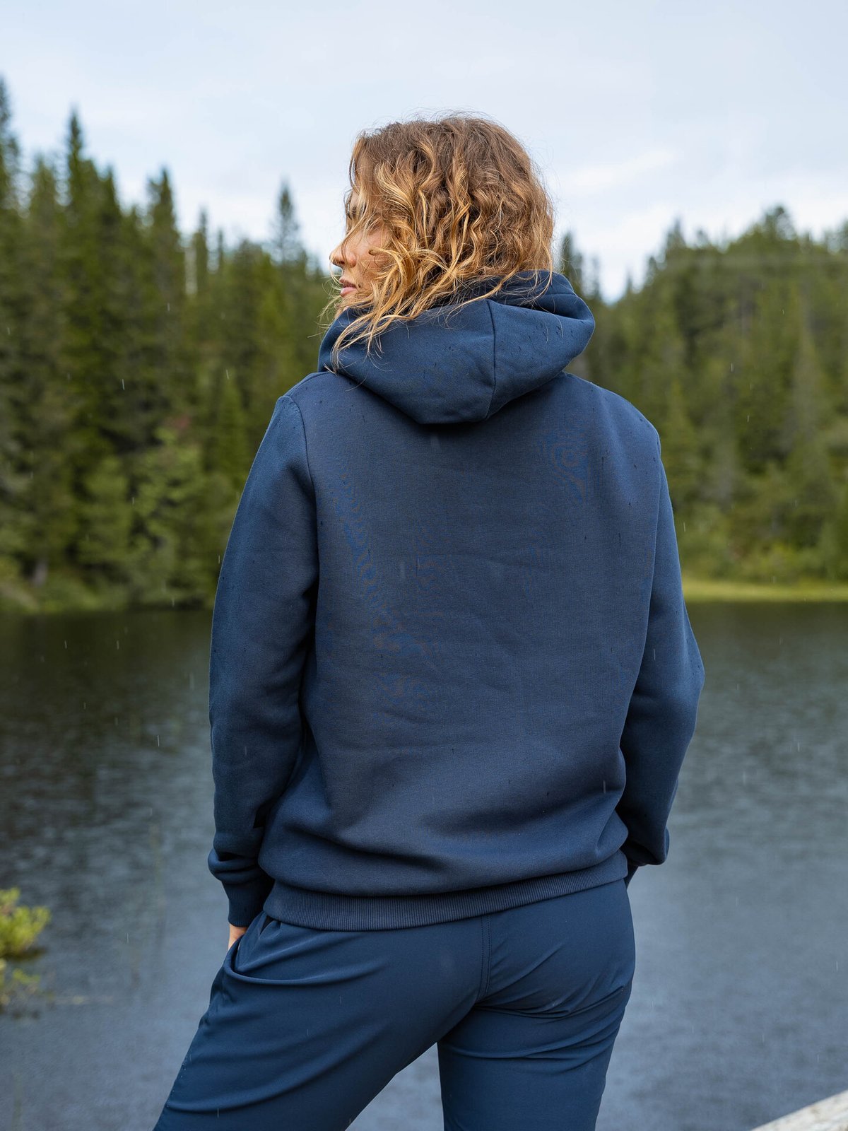 Peak Performance Original Small Logo Hood BLUE SHADOW