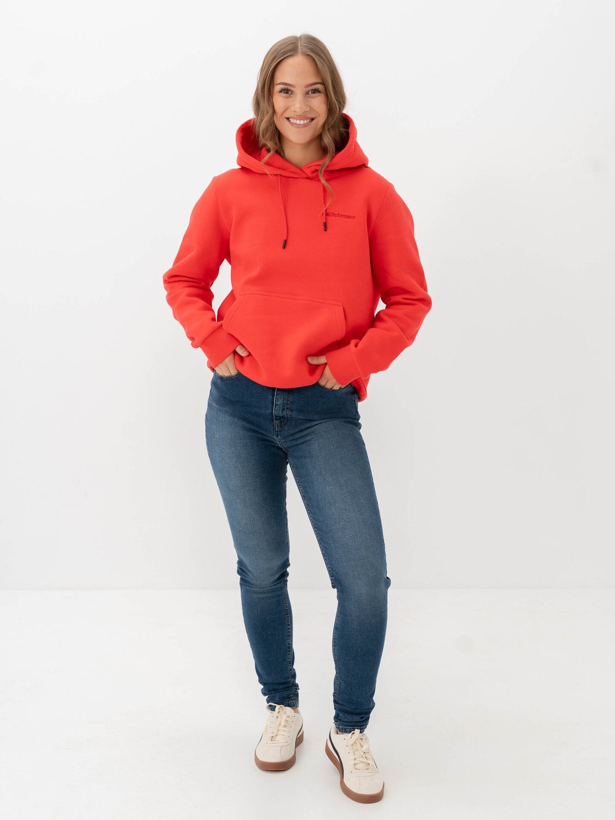 Peak Performance Original Small Logo Hood Brilliant Red