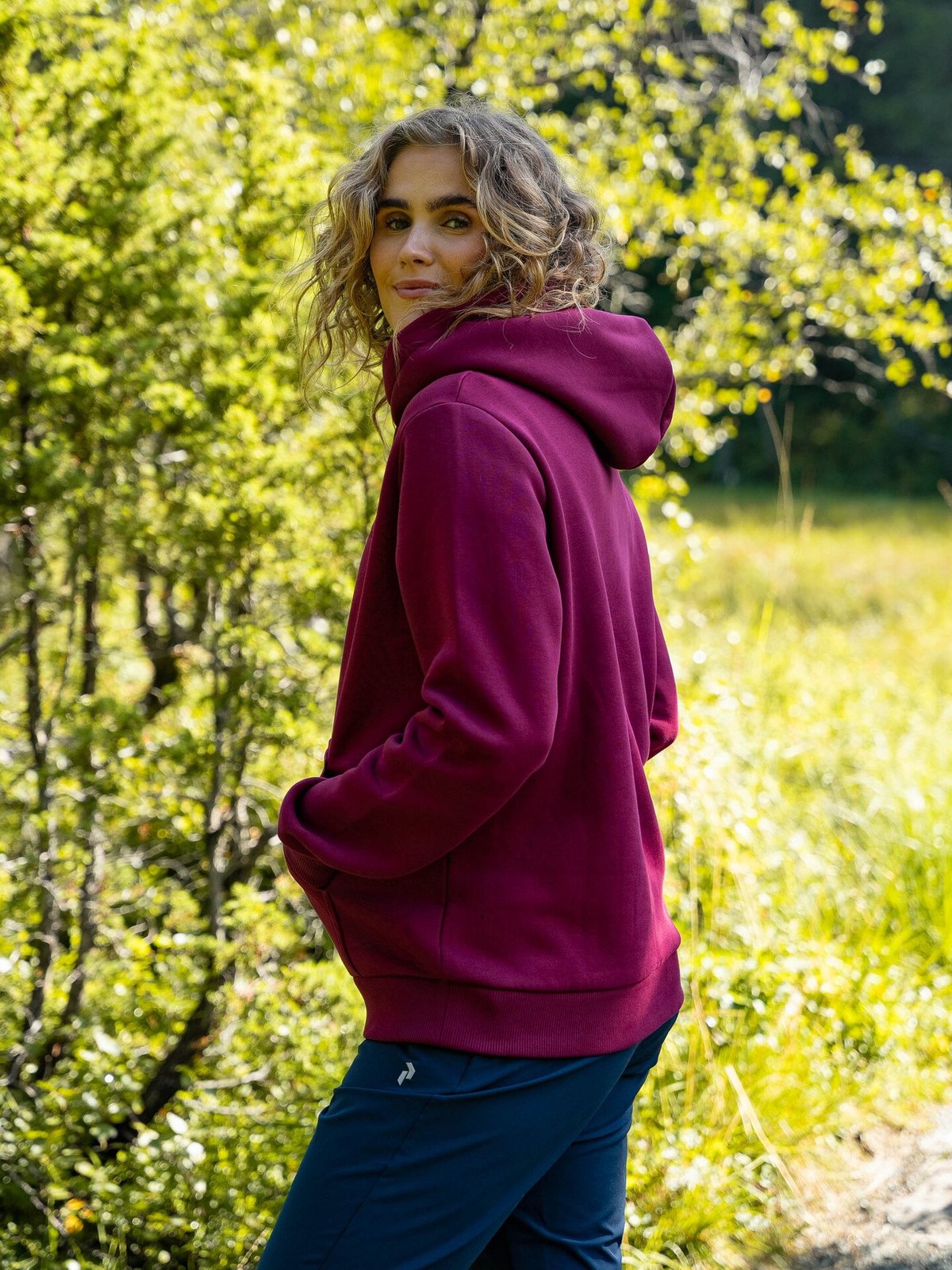 Peak Performance Original Small Logo Hood VERTICAL ZENITH