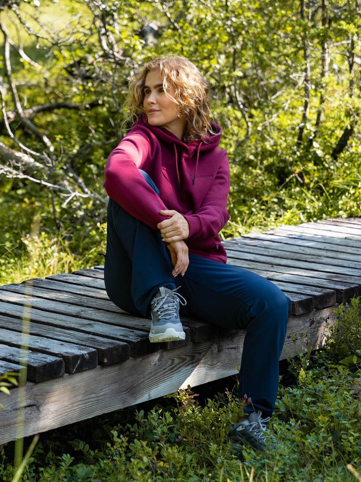 Peak Performance Original Small Logo Hood VERTICAL ZENITH