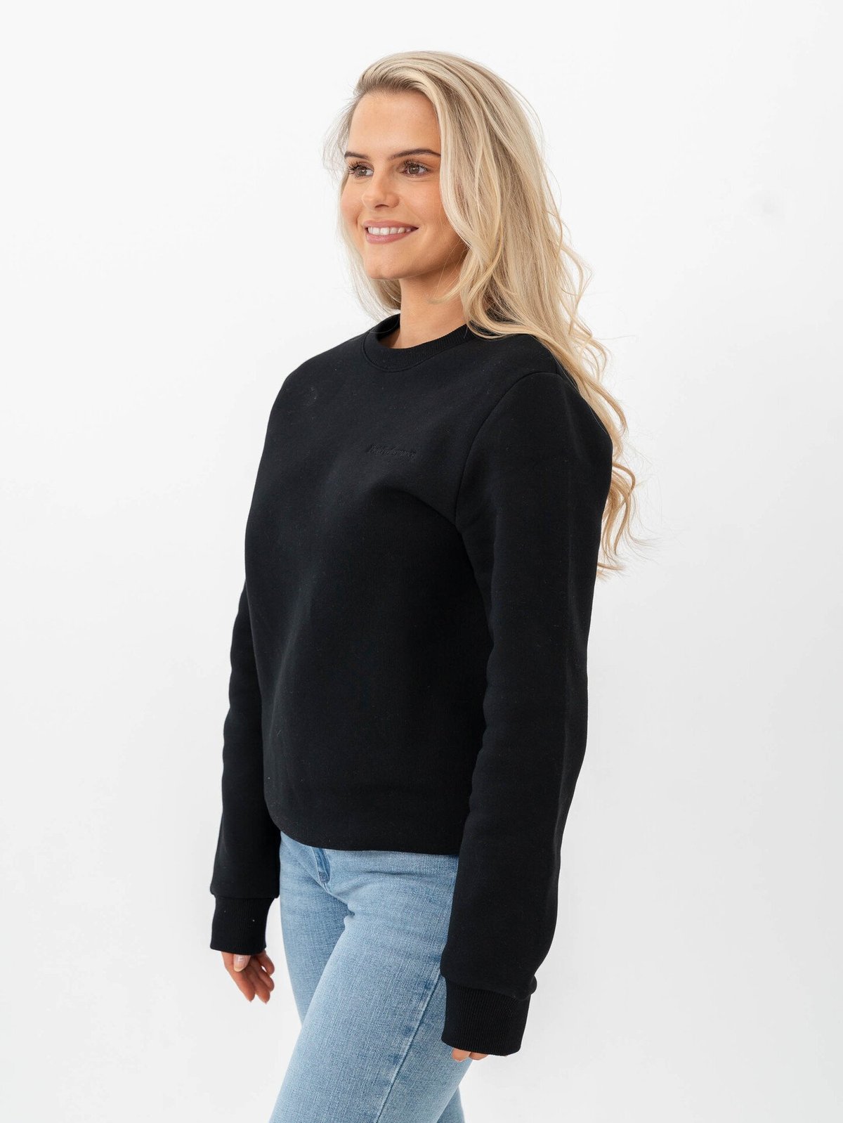 Peak Performance Original Small Logo Crew Black