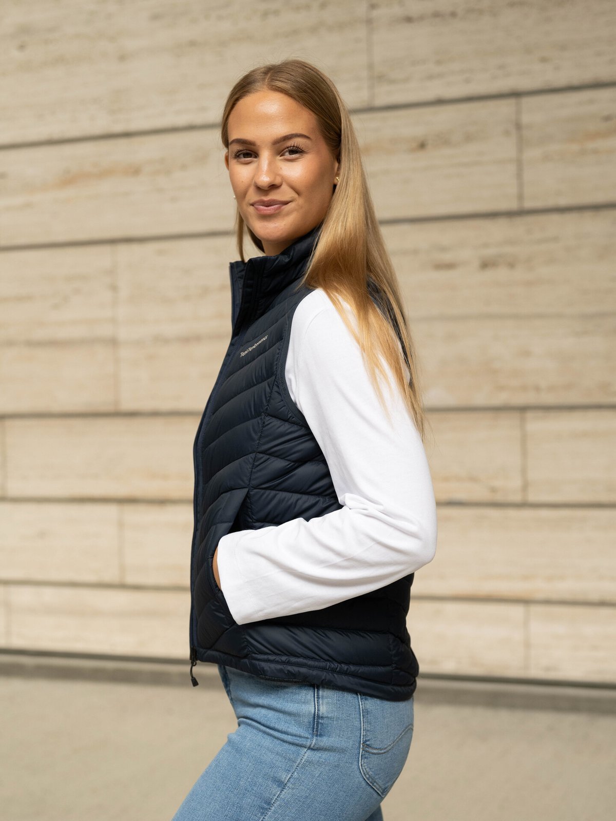Peak Performance Frost Down Vest Blue Shadow