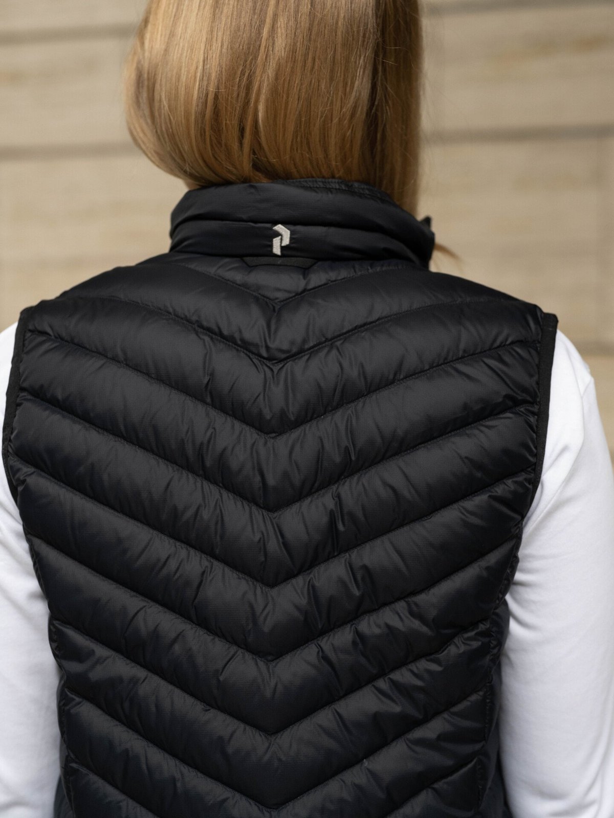 Peak Performance Frost Down Vest Black