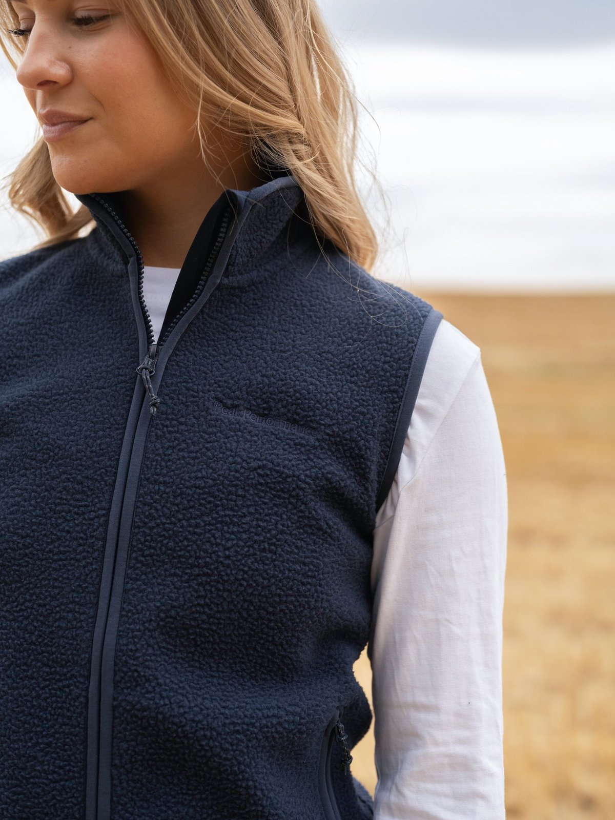 Peak Performance Pile Vest Blue shadow (2n3)