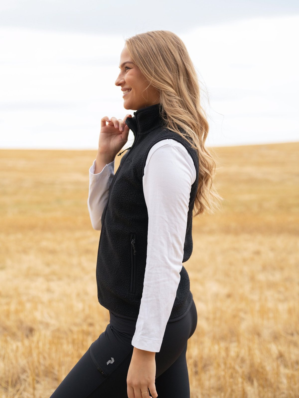 Peak Performance Pile Vest Black (050)