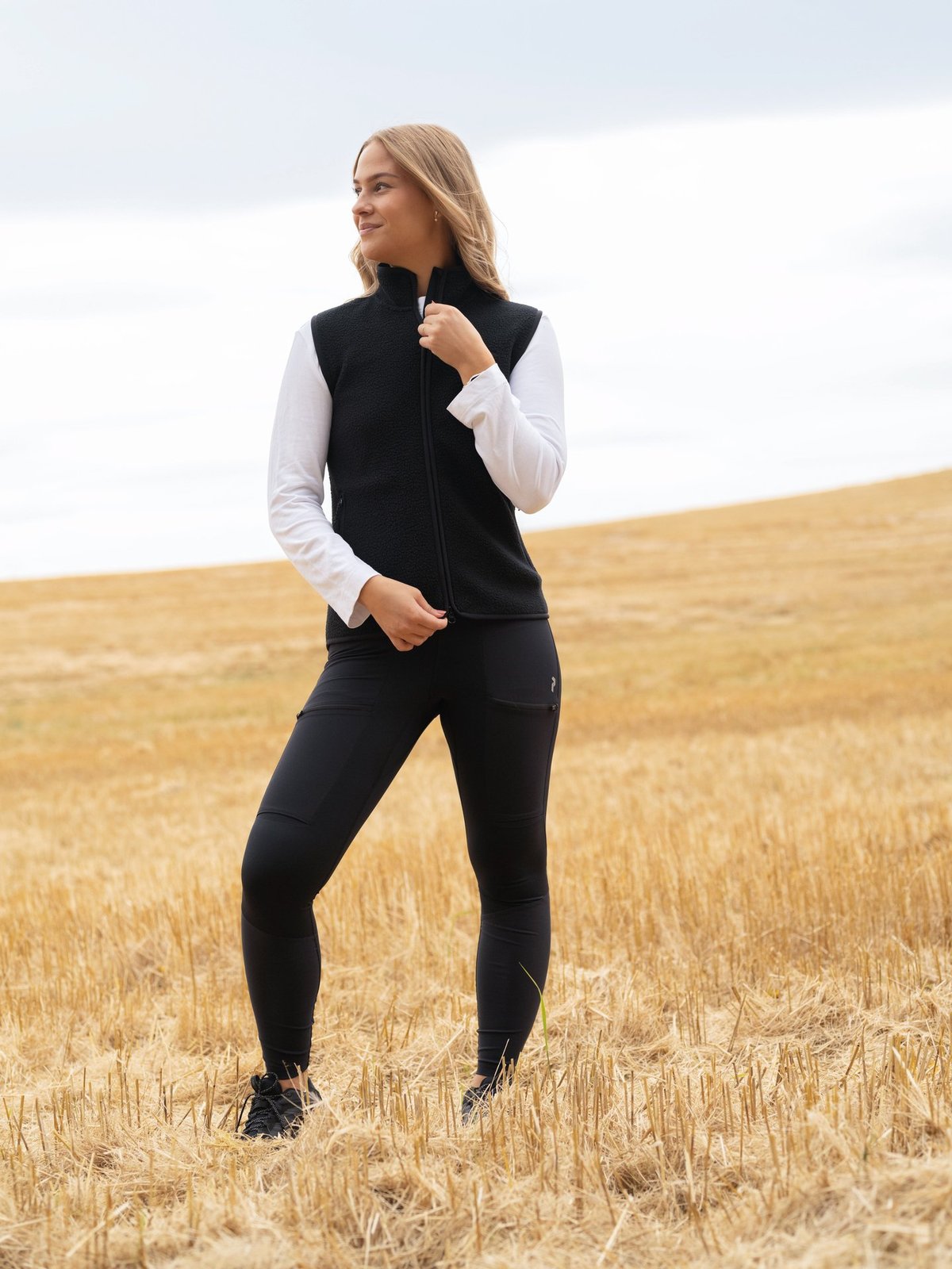 Peak Performance Pile Vest Black (050)